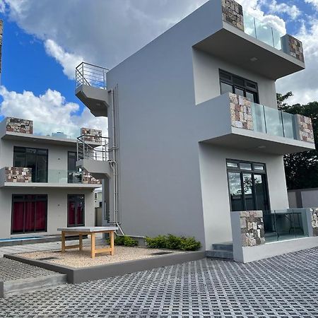 John House 2 Bedrooms No 4 Flic en Flac Exterior photo